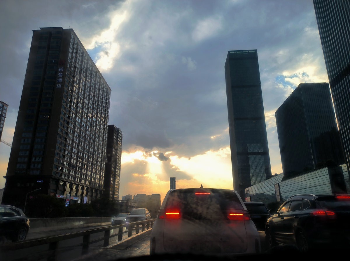 漫步星城 走街串巷（458）平凡的世界