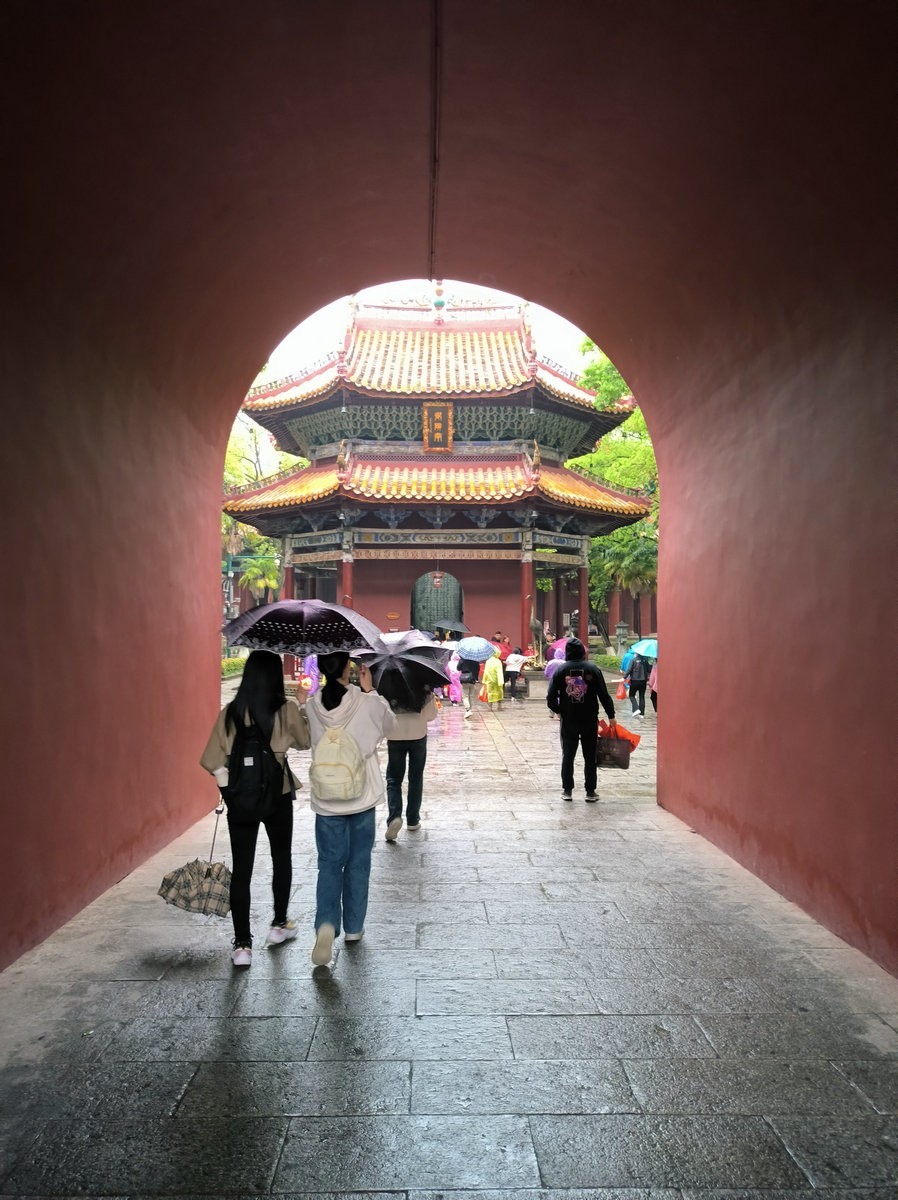 漫步星城 走街串巷（459）早晨的南岳镇