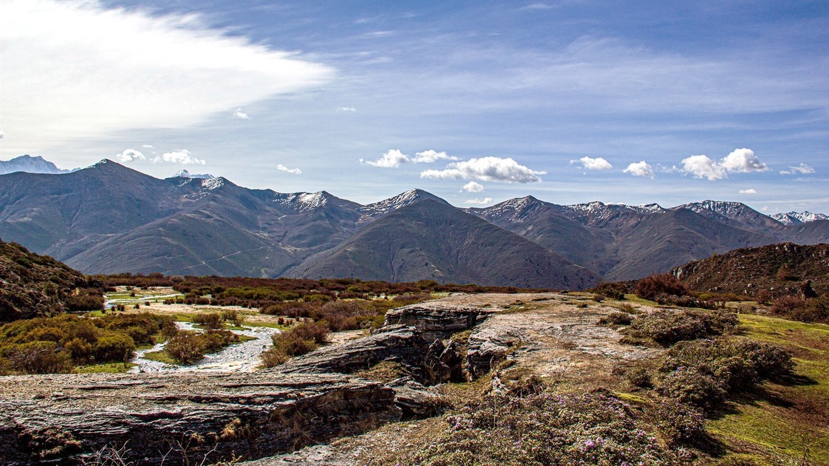 川西高原行摄--贡嘎山乡泉华滩【1】