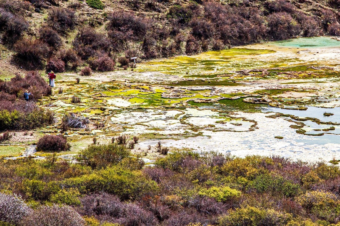 川西高原行摄--贡嘎山乡泉华滩【1】
