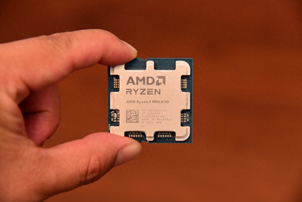 终极武器来临？Ryzen 9 9950X3D与14900K，胜算几何？