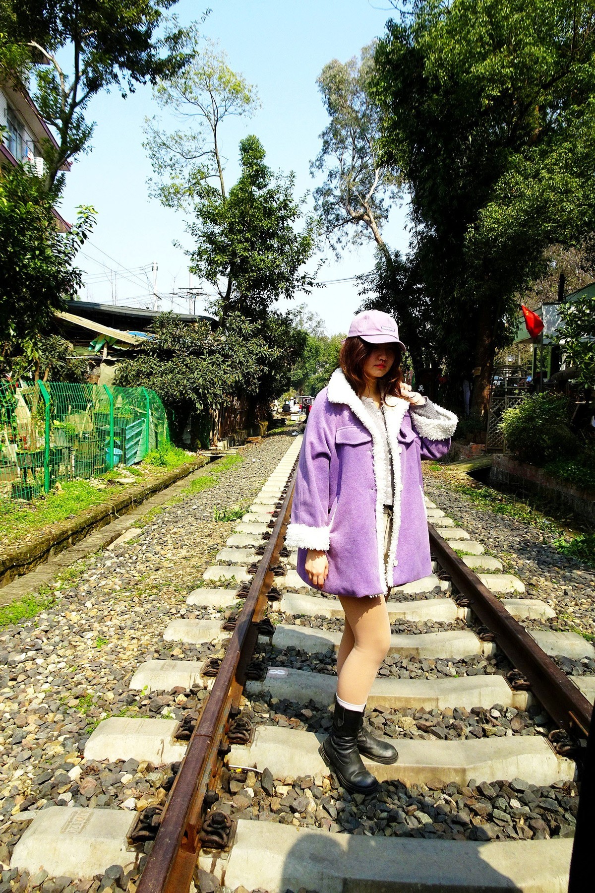 你从铁路线上走来