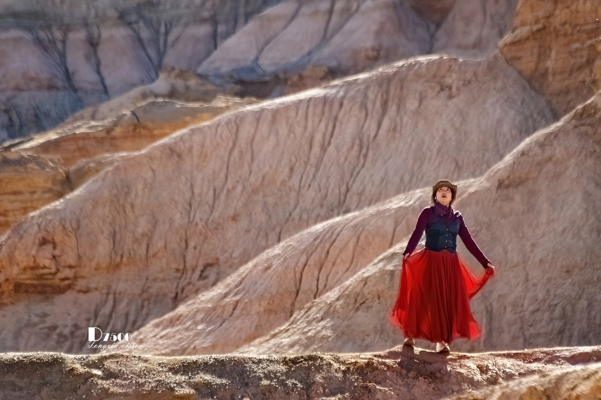 南疆行——克孜尔魔鬼城红石林（4）