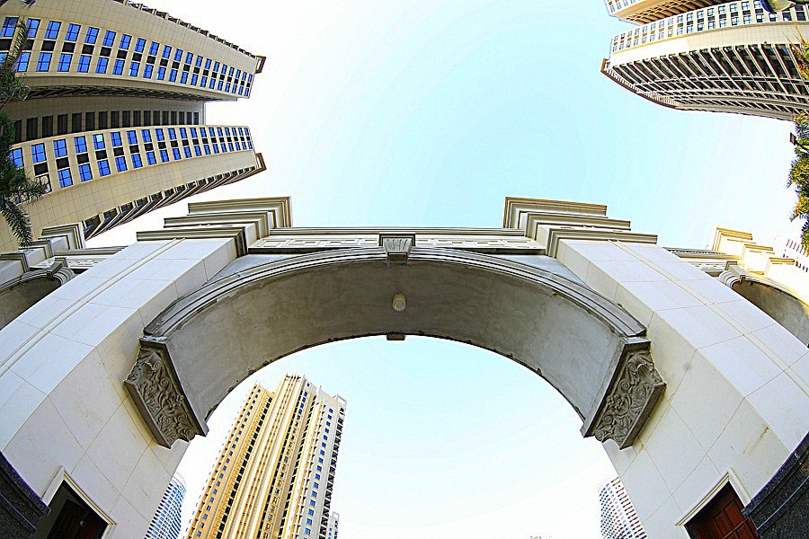 《不老松：忆海南游记》-长島兰湾二期壮观的大门和老朽住的海景楼[10栋]！