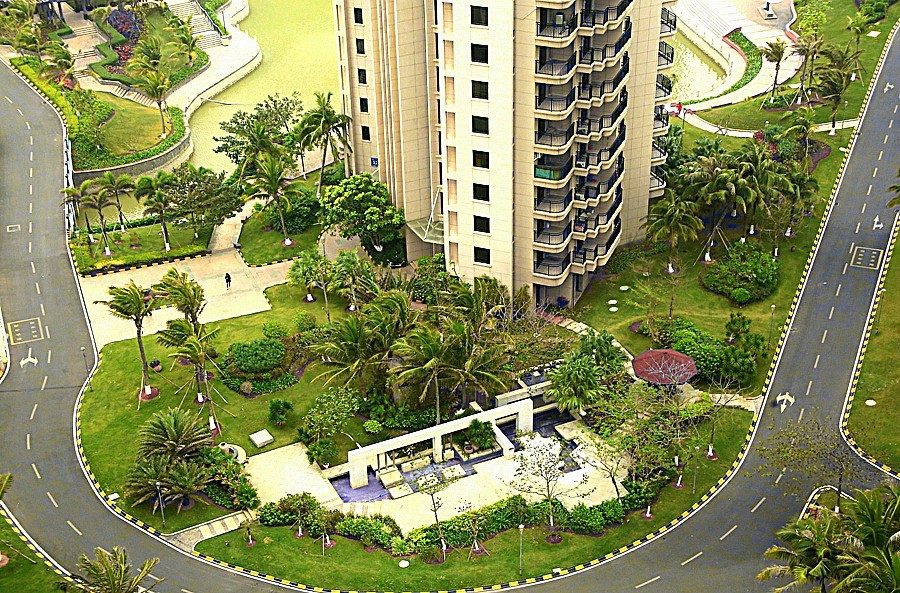 《不老松：忆海南游记》-长島兰湾二期壮观的大门和老朽住的海景楼[10栋]！