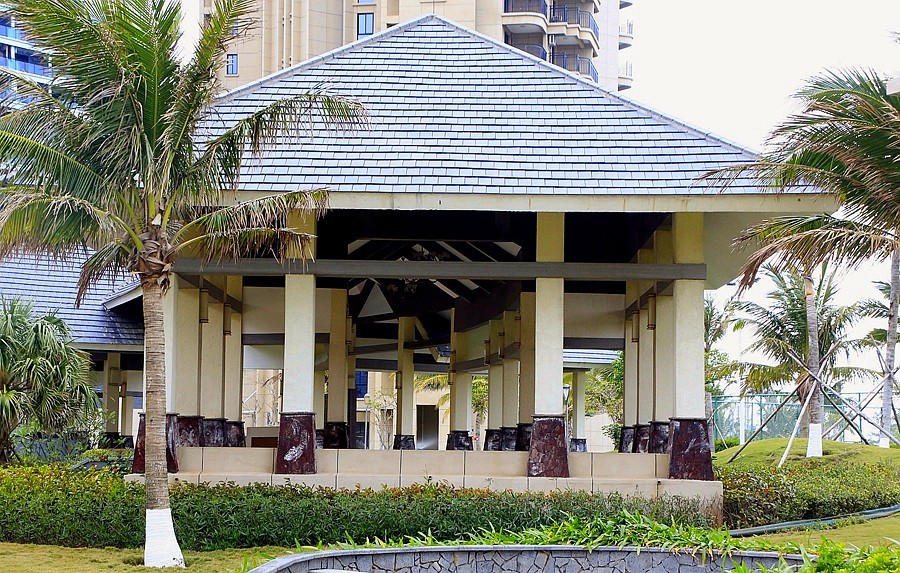 《不老松：忆海南游记》长島兰湾（02）环境优美，外有海景，内似花园。真是休闲养老之