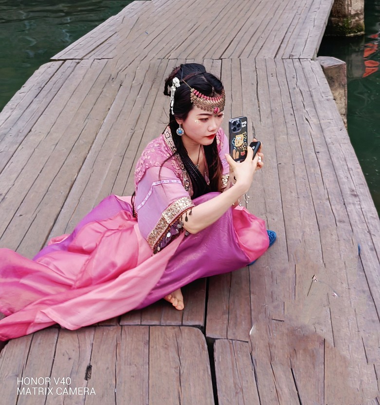 古人晕不会《抓拍美女》就不叫摄影！这是那个古人说的来？这里都不懂历史对吧！