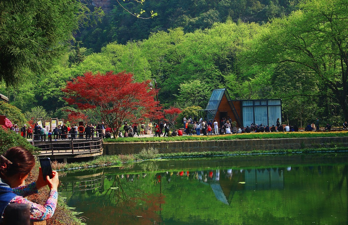 古人晕不会《抓拍美女》就不叫摄影！这是那个古人说的来？这里都不懂历史对吧！