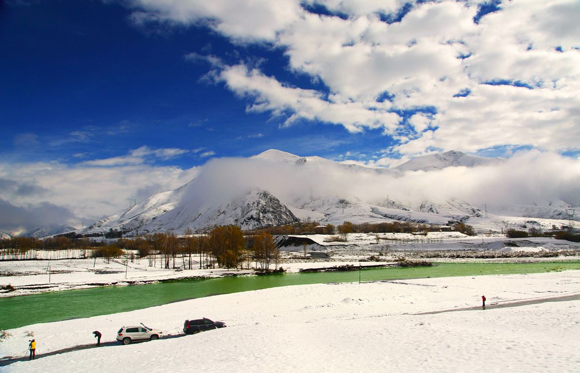 雪后天晴新都桥