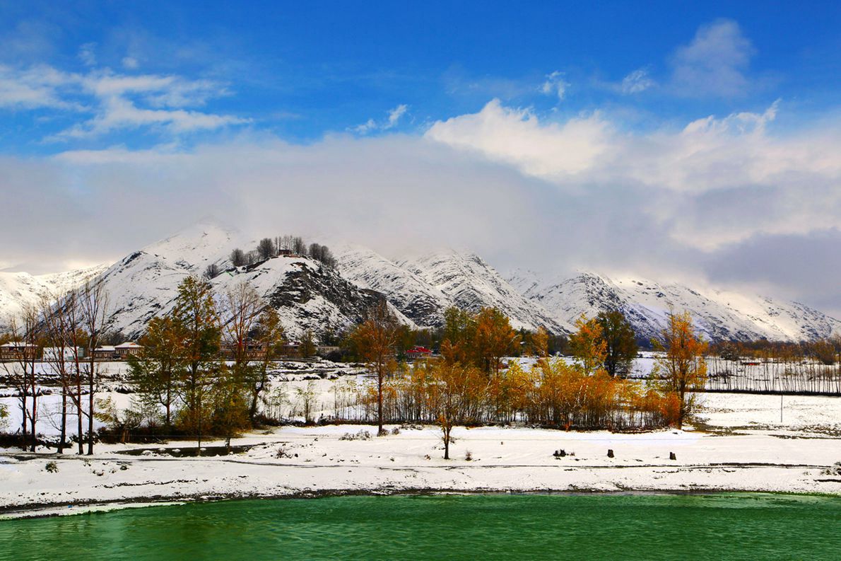 雪后天晴新都桥