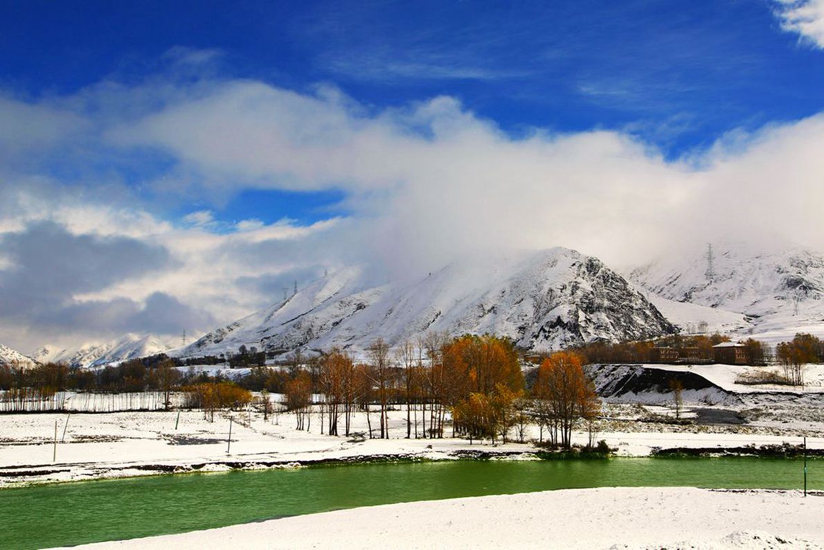 雪后天晴新都桥
