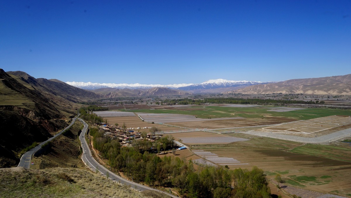 甘肃武威-天梯山