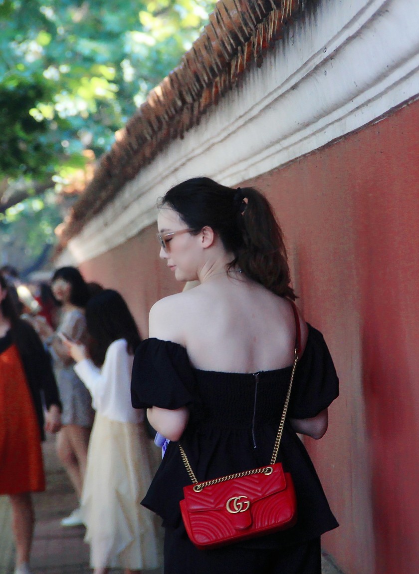 国庆周末特刊《岛城风景与节日里的美女》祝大家节日愉快！万事如意！