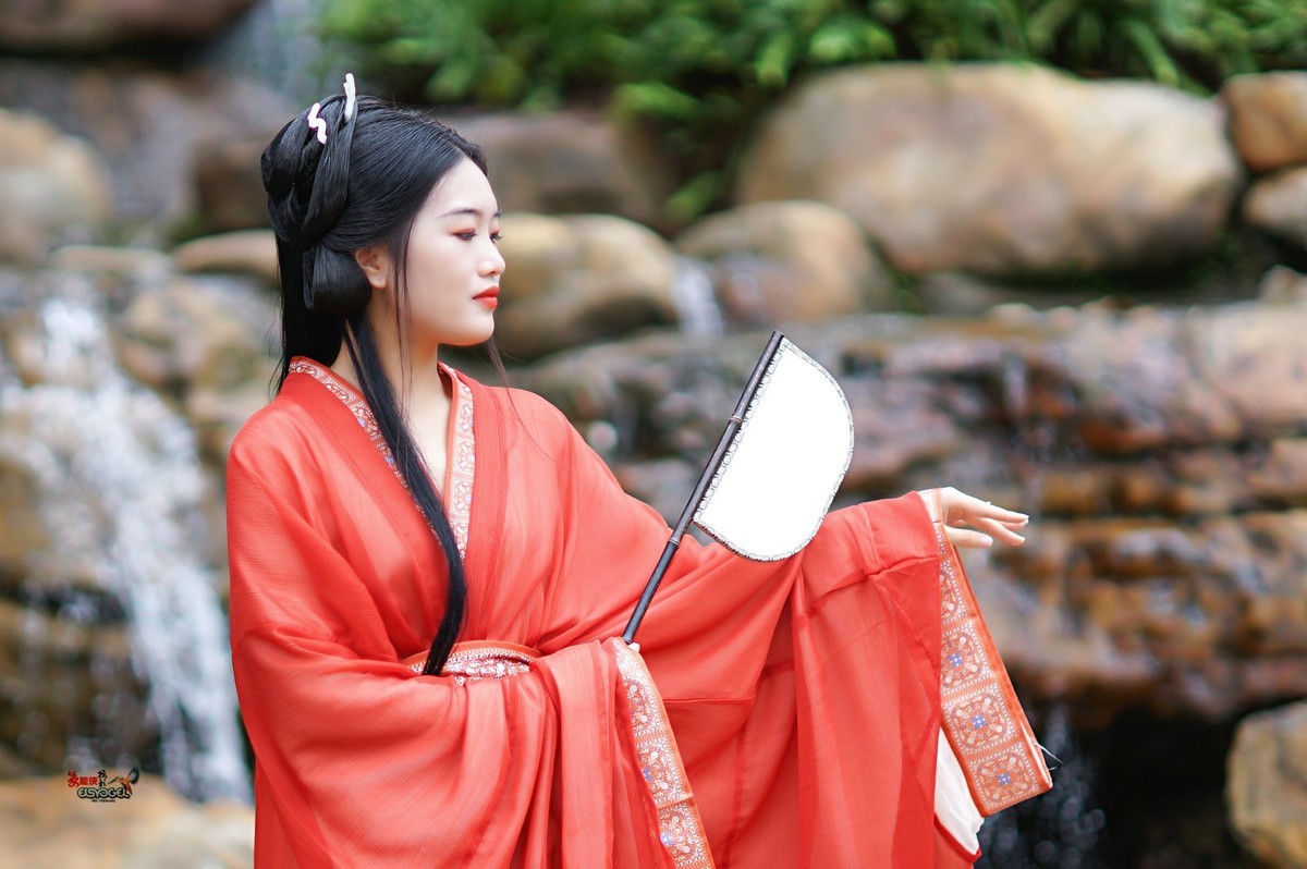 【古装战袍淑女】--广香