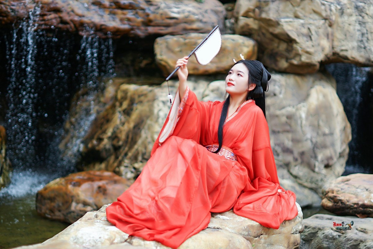 【古装战袍淑女】--广香