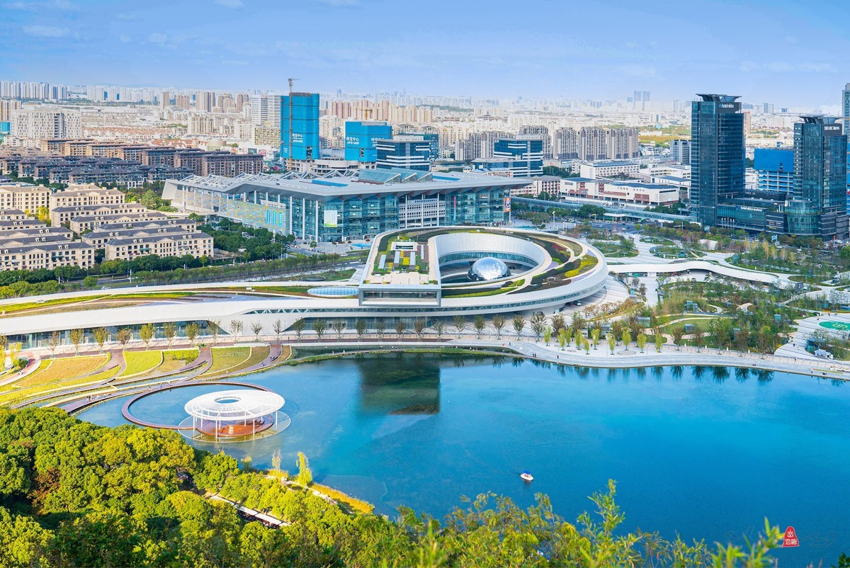 狮山之巅观菇苏新貌