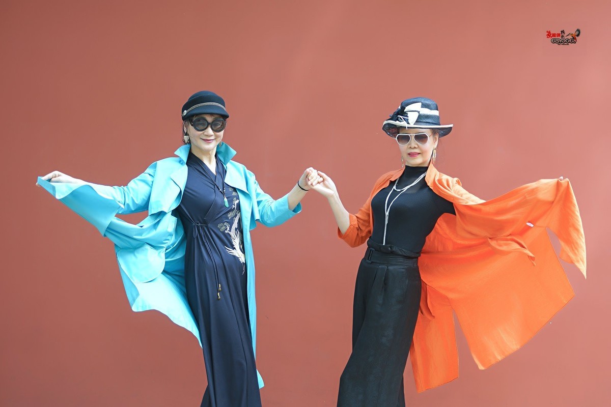 【春日红墙·四大美女】---梁祝、蝴蝶、英、弓长