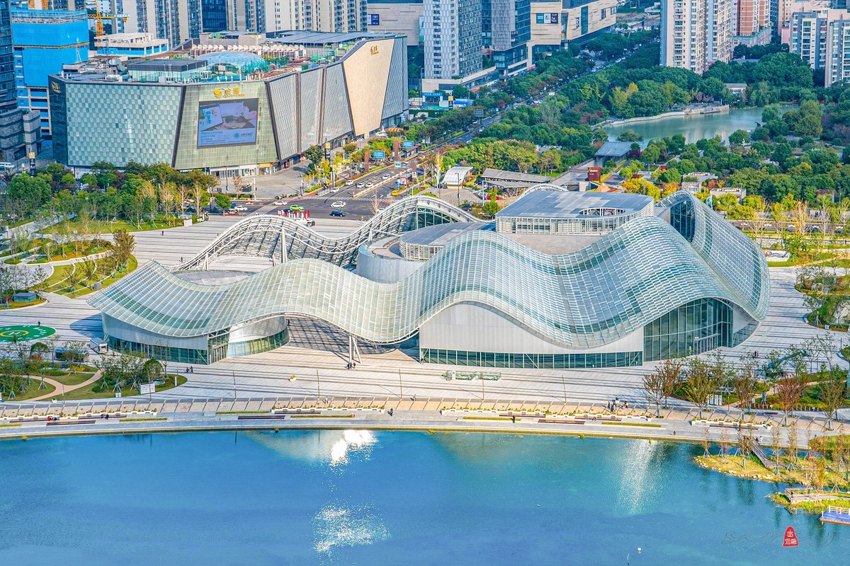 狮山之巅观菇苏新貌