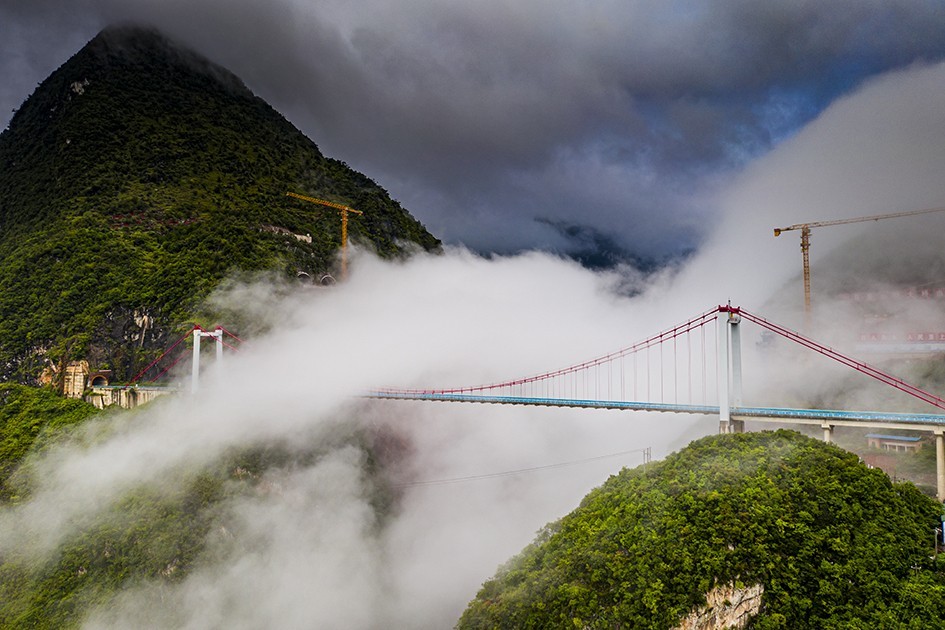 在建中的乌蒙山特大桥