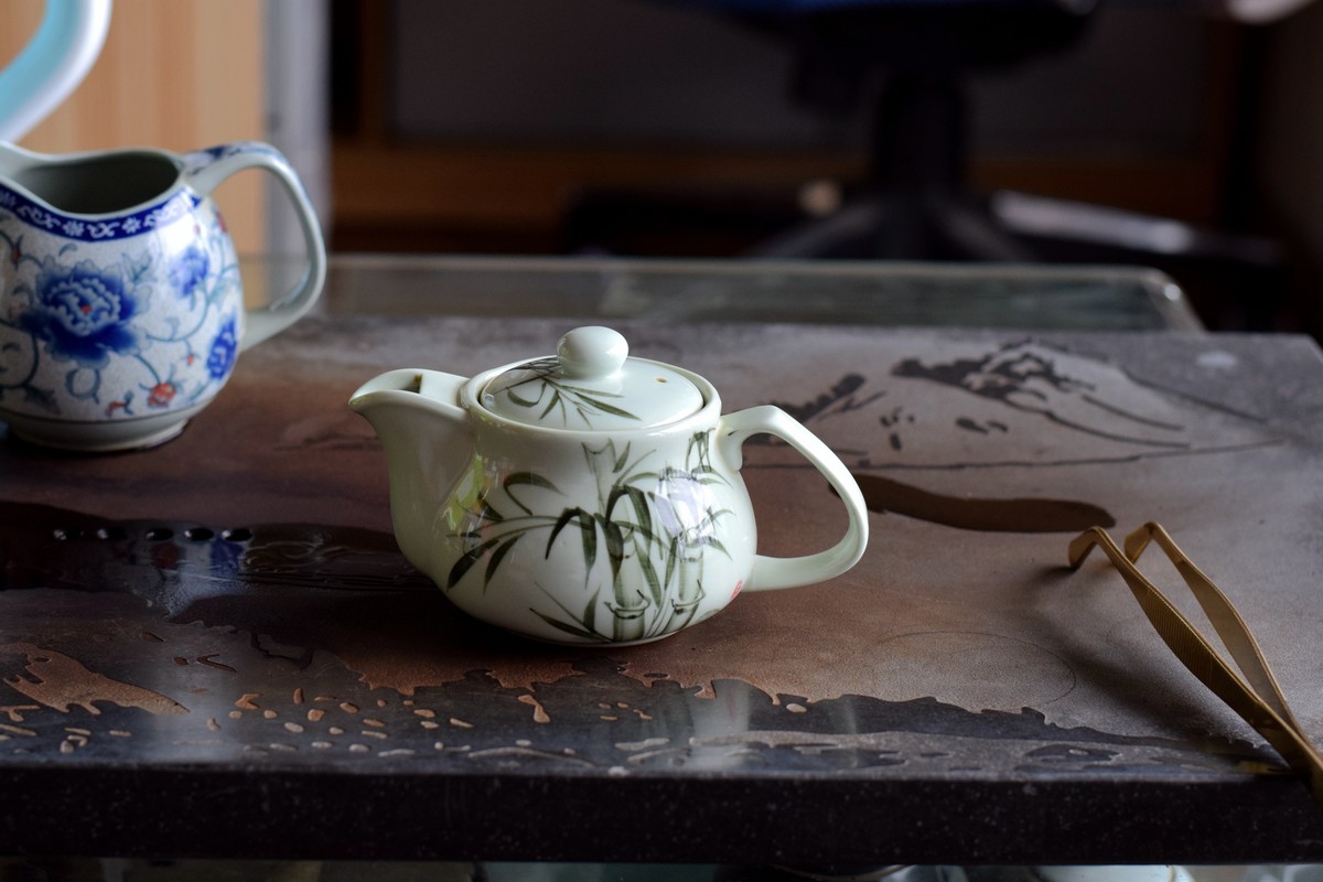 看天品茶