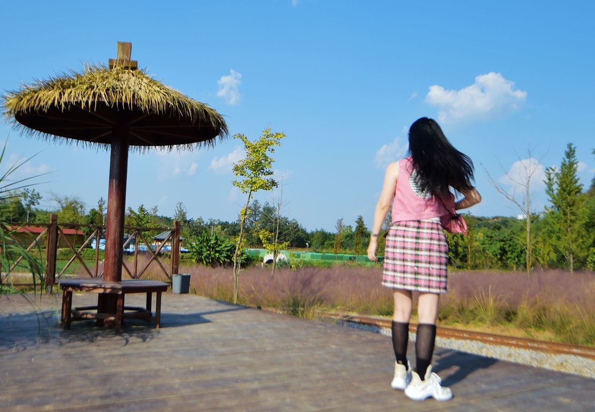 致自己之八：中年少女也可以在皖南的粉黛里风情万种！14-24原片直出