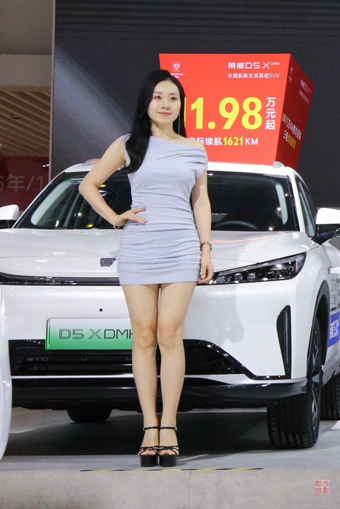 20240501西安车展模特2