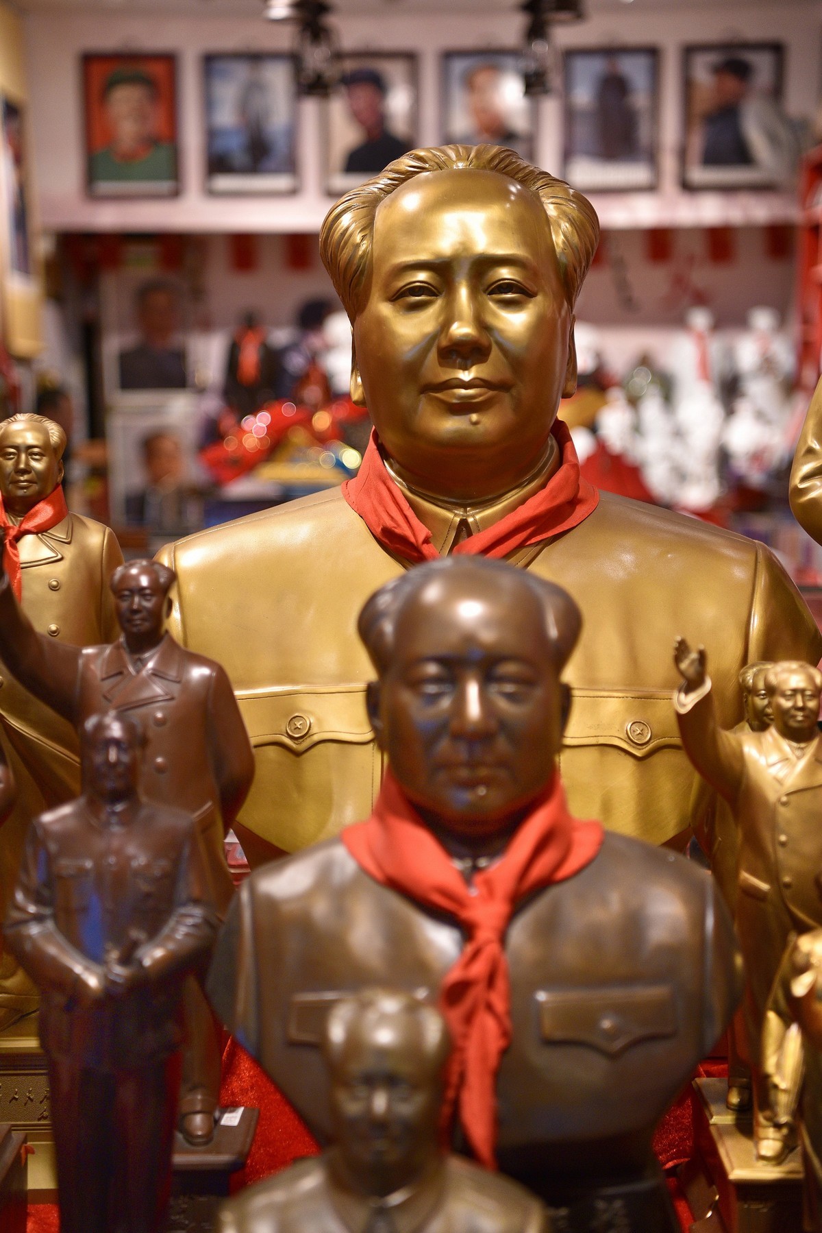 井冈山红色领袖雕像纪念品店-1