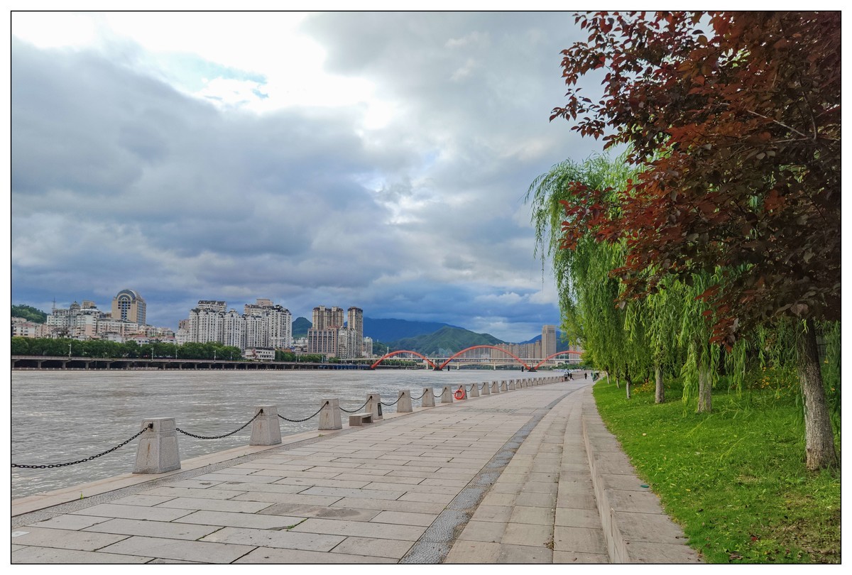 太鹤湖景色（蔚来手机随拍）