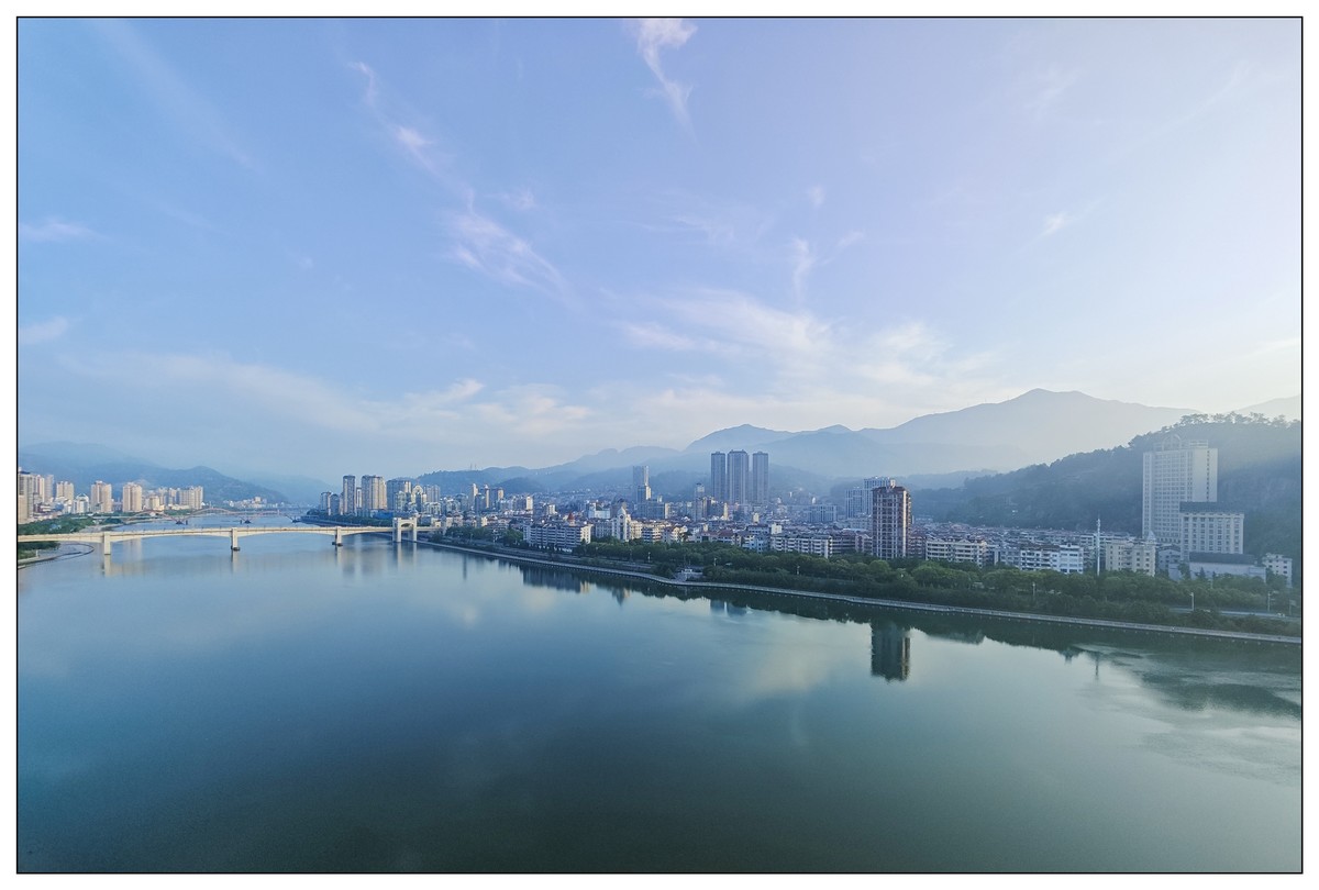 太鹤湖景色（蔚来手机随拍）