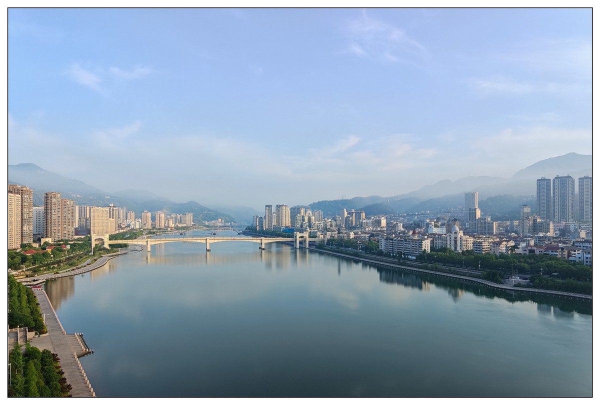 太鹤湖景色（蔚来手机随拍）