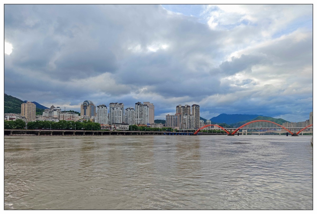 太鹤湖景色（蔚来手机随拍）