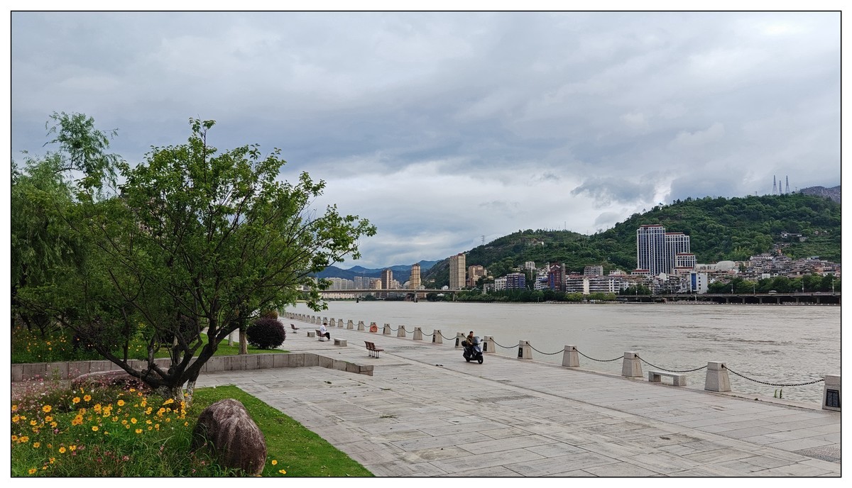 太鹤湖景色（蔚来手机随拍）