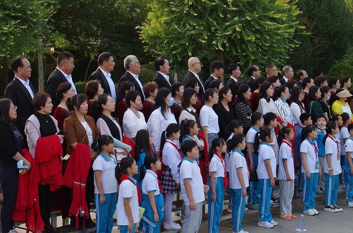 五星红旗迎风飘扬--20P