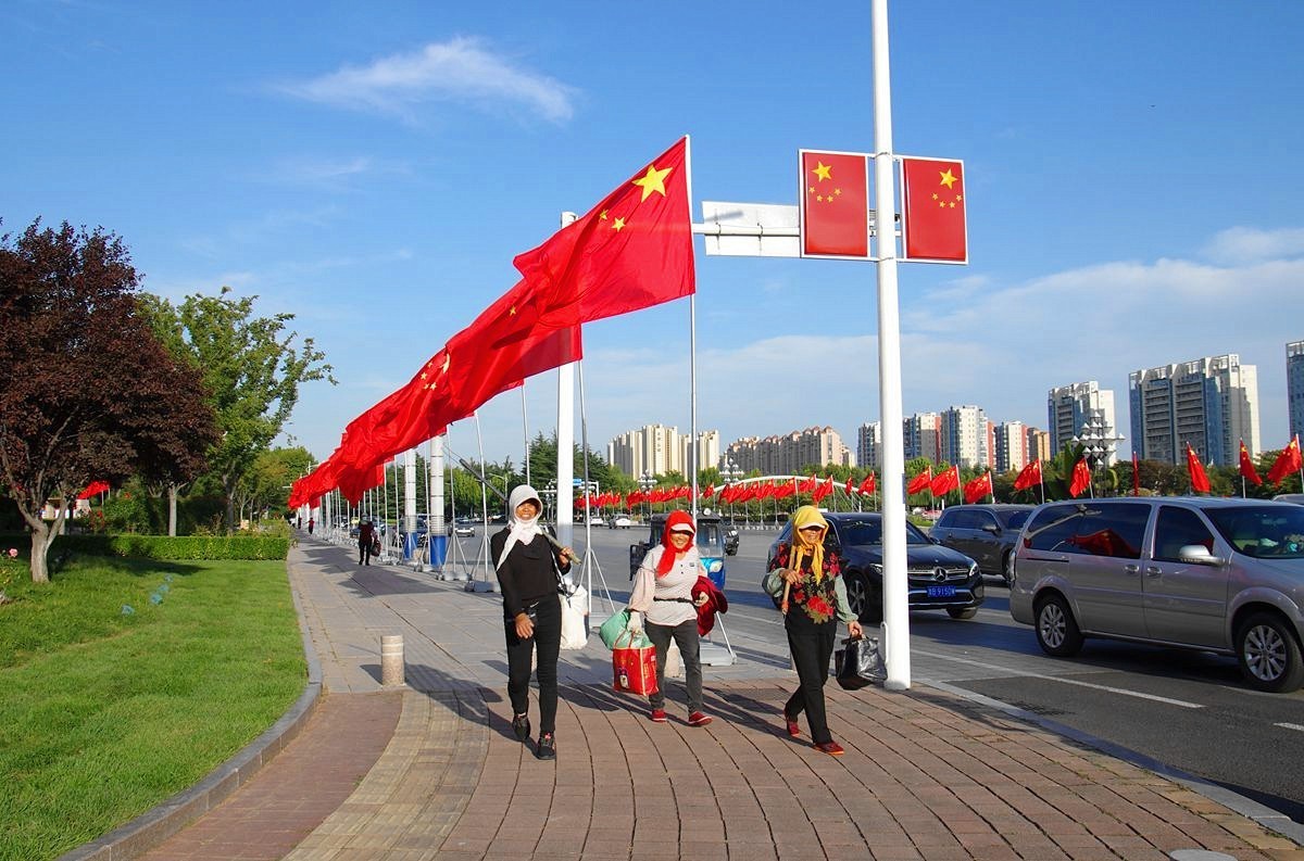 五星红旗迎风飘扬--20P