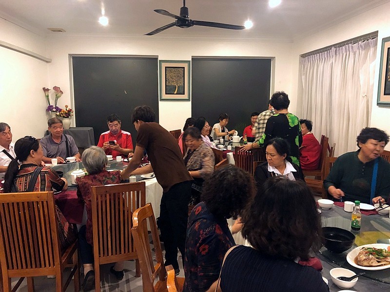 《不老松：异国风情彔：2015中国优导中游张松：柬埔寨》23第一次看到吃这些东西的。猜