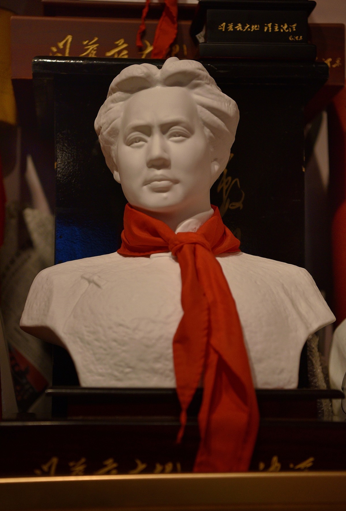 井冈山红色领袖雕像纪念品店-1