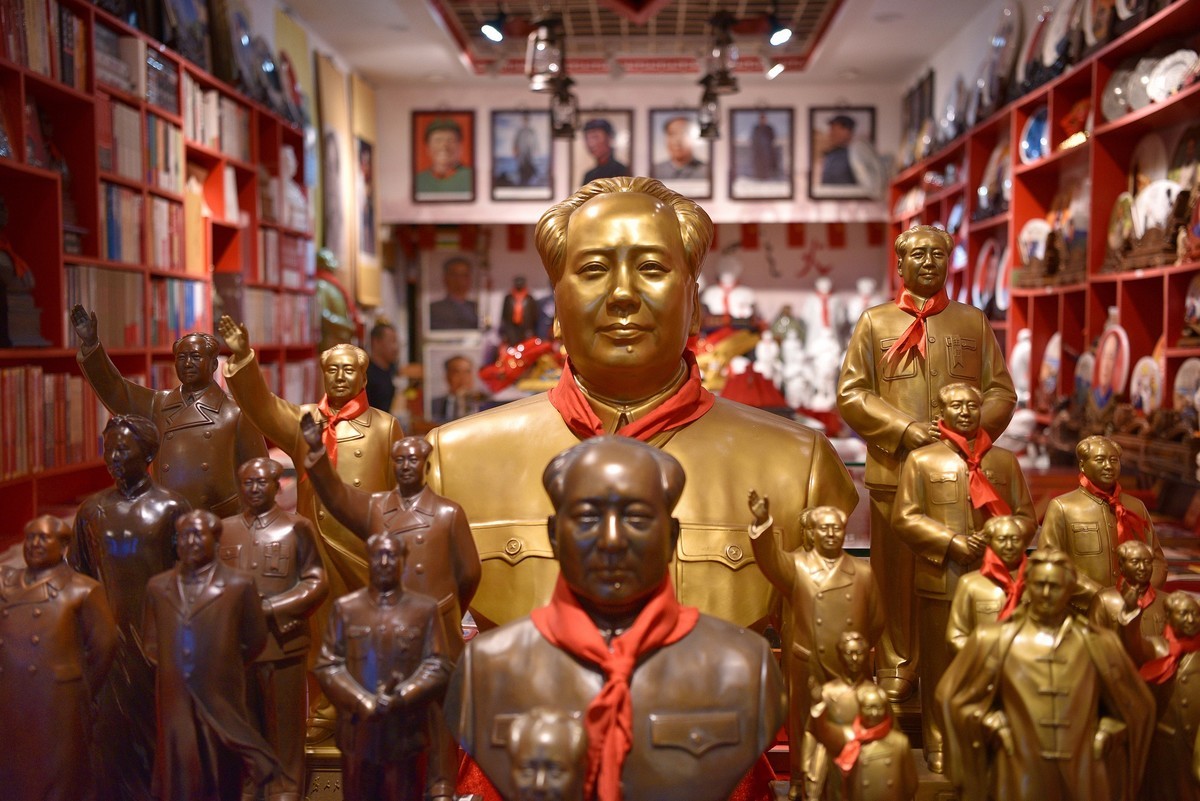 井冈山红色领袖雕像纪念品店-1