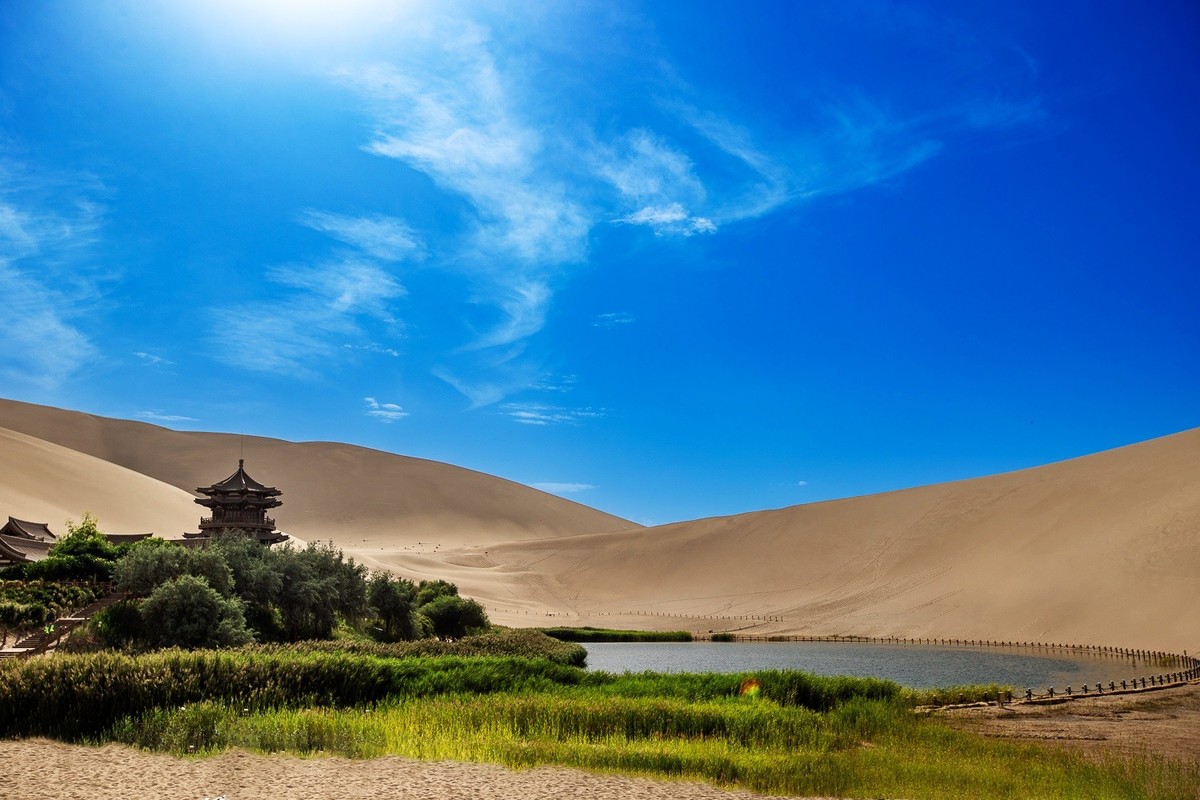 时光不语自清浅，岁月无言自安然。