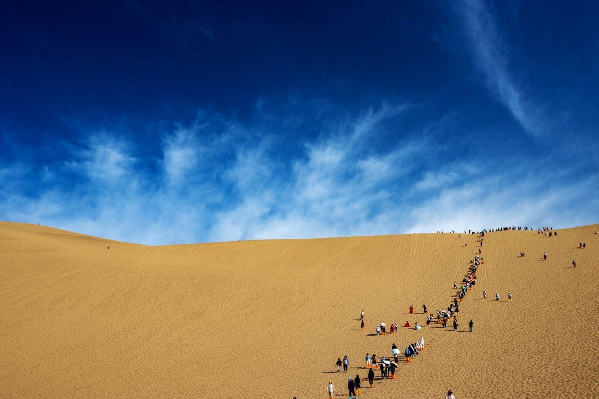 时光不语自清浅，岁月无言自安然。