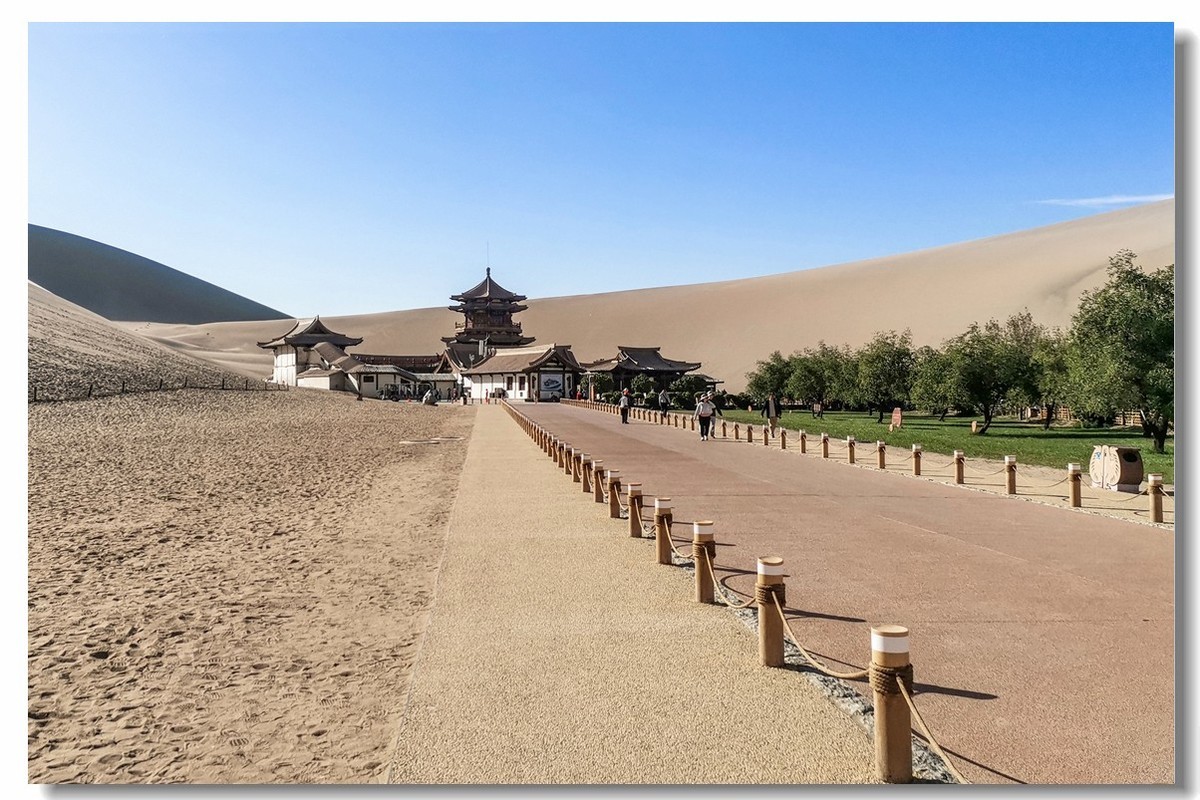 青甘大环之旅——鸣沙山月牙泉