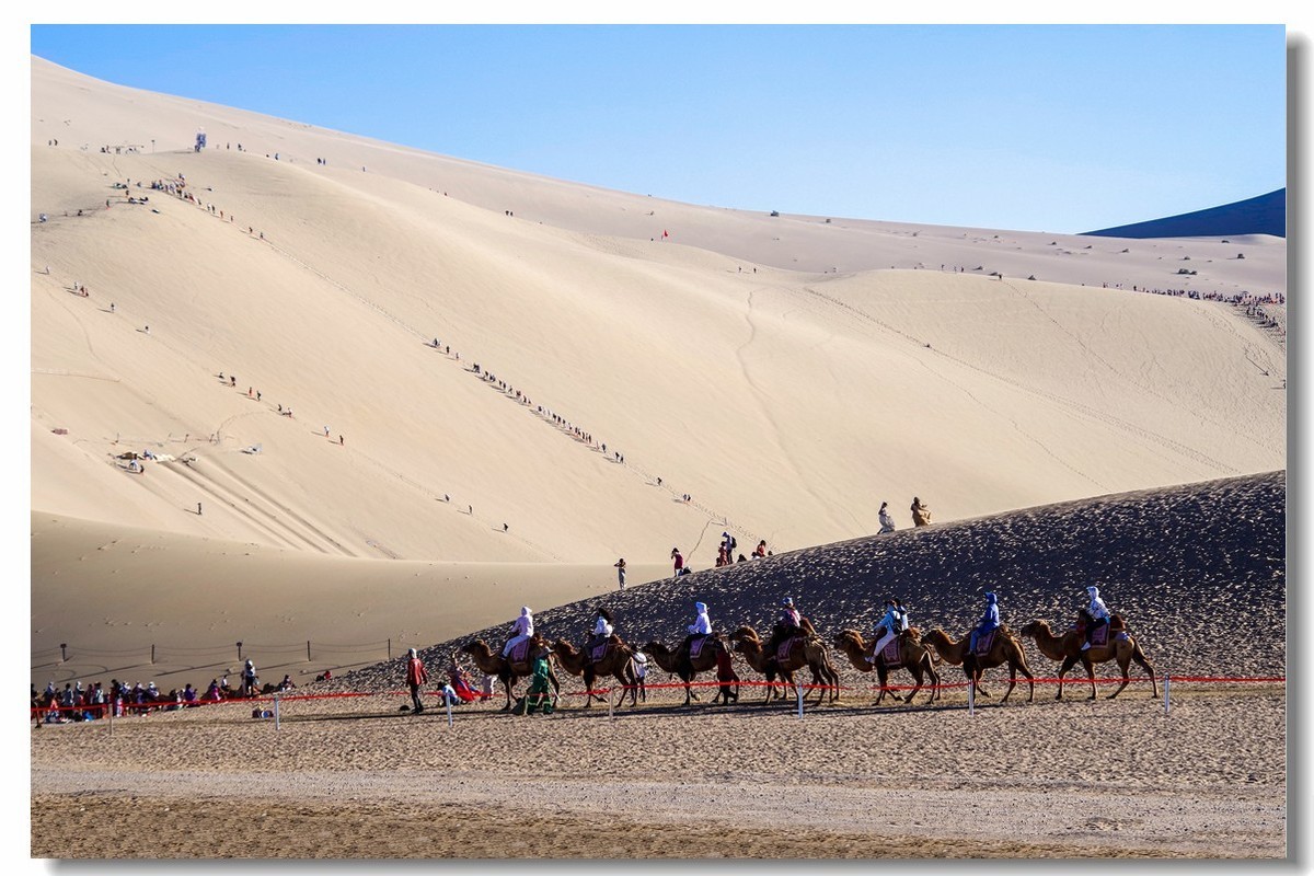 青甘大环之旅——鸣沙山月牙泉