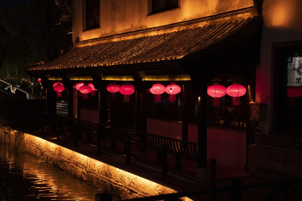 拍照狂魔之夜游台儿庄一【10P】