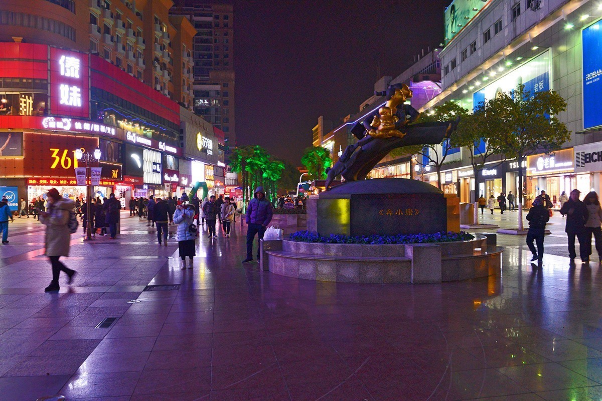 夜晚的步行街-中关村在线摄影论坛