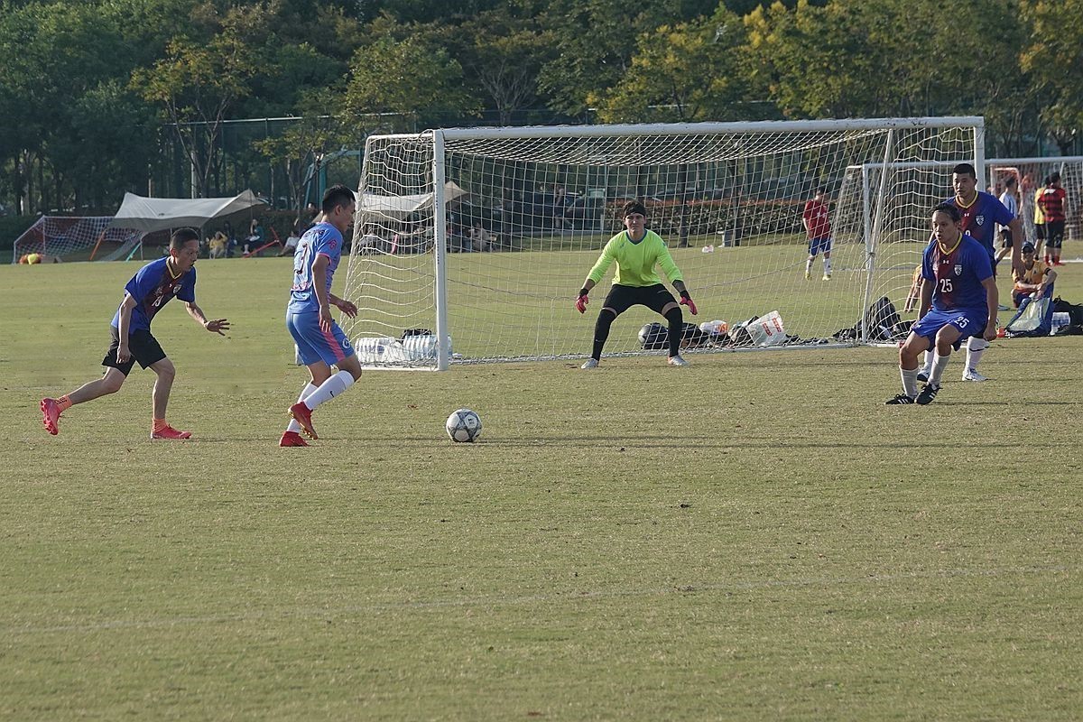 周末的绿茵场（2）