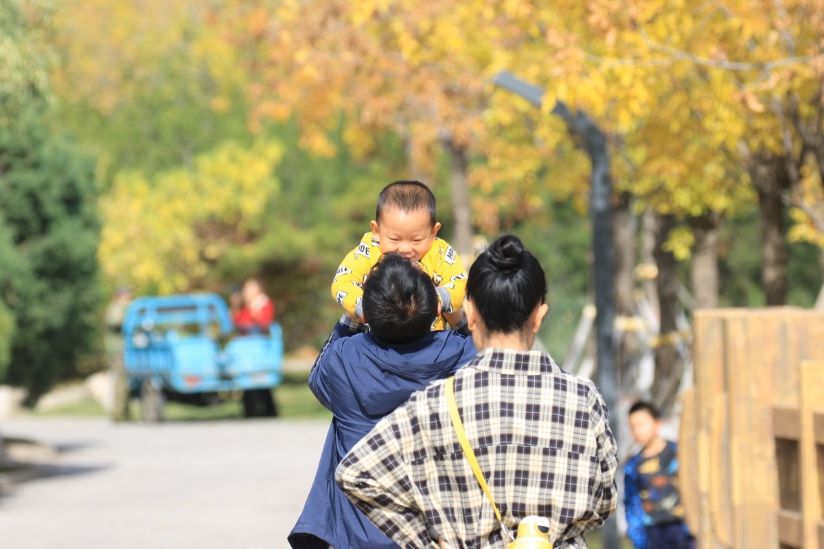 7D2的对焦拍景，花，人都不错