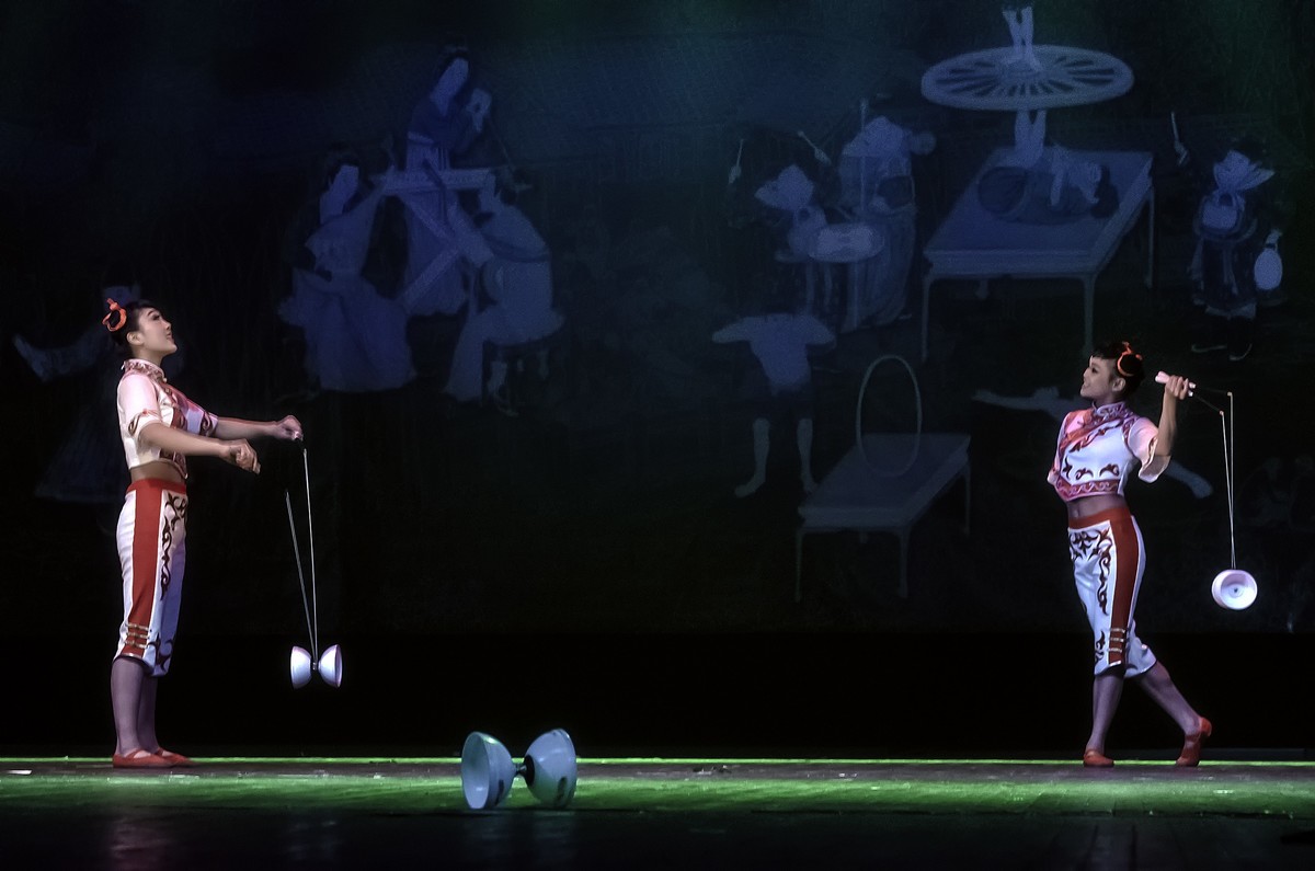 舞台摄影：杂技《小亲妹嘢》