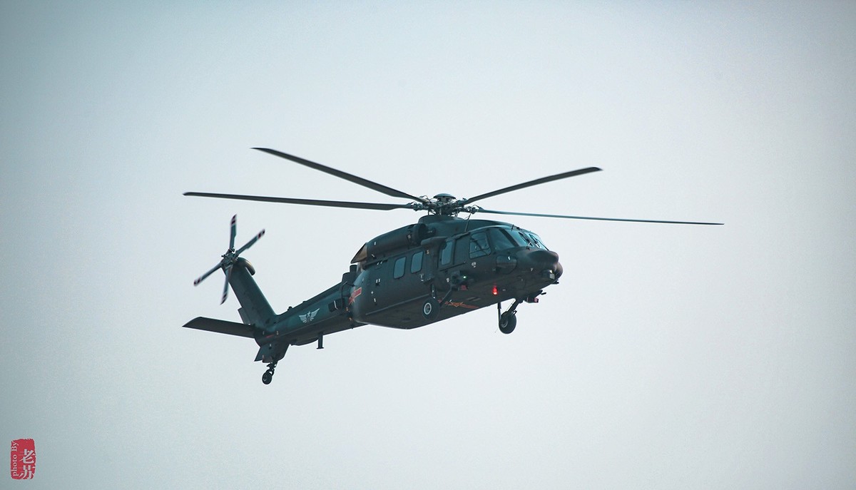 第六届中国天津国际直升机博览会飞行表演掠影