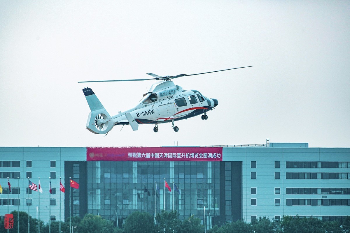 第六届中国天津国际直升机博览会飞行表演掠影