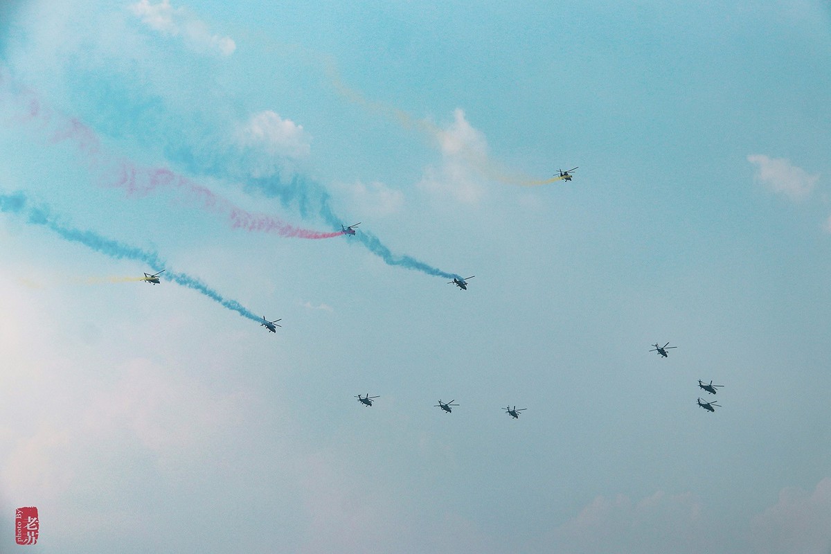 第六届中国天津国际直升机博览会飞行表演掠影