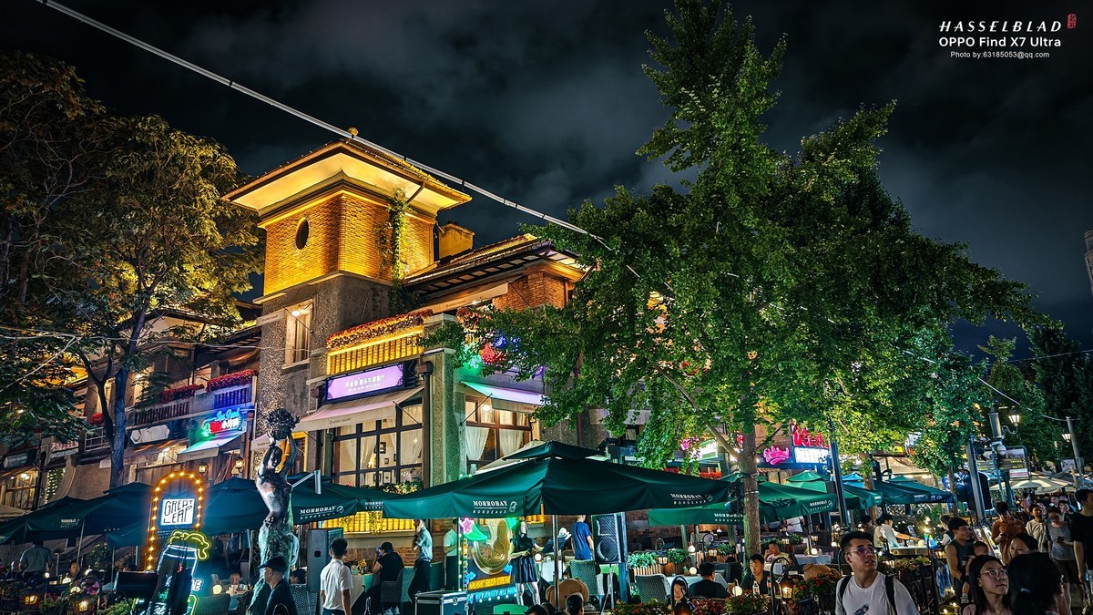 2024-07-27 晚上意式风情街遛弯儿随拍